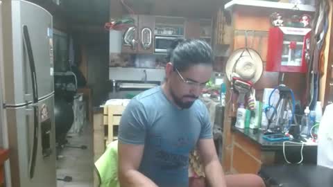 Snapshot of dr_simon84 chatting on 02/20/25, 02:40 Dr Simon online show from 02/20/25, 02:40