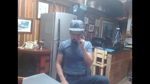 Snapshot of dr_simon84 chatting on 03/02/25, 06:48 Dr Simon online show from 03/02/25, 06:48