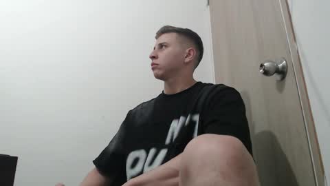 draco_boy2000 online show from 10/27/25, 10:25