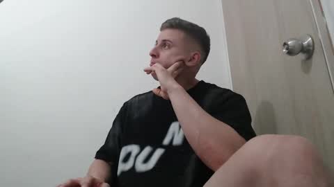 draco_boy2000 online show from 11/14/25, 09:35