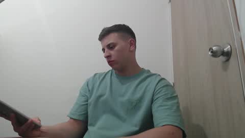 draco_boy2000 online show from 11/19/25, 09:48