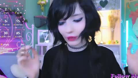 Snapshot of draculaura_ chatting on 12/26/24, 03:27 Draculaura online show from 12/26/24, 03:27