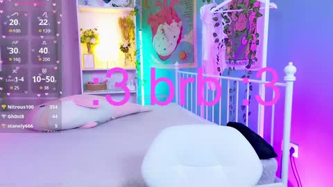 Snapshot of draculaura_ chatting on 01/19/25, 11:43 Draculaura online show from 01/19/25, 11:43