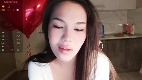 Snapshot of dragon_princesss chatting on 02/16/26, 01:18 Airi online show from 02/16/26, 01:18