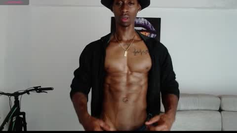 Drake 23 online show from 10/13/25, 12:43