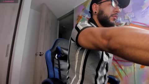 Snapshot of drake_jackson11 chatting on 12/23/25, 11:08 drake jackson11 online show from 12/23/25, 11:08