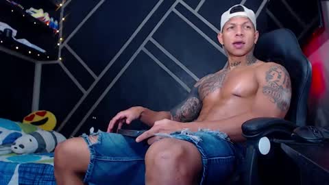 Drake online show from 11/14/25, 05:28