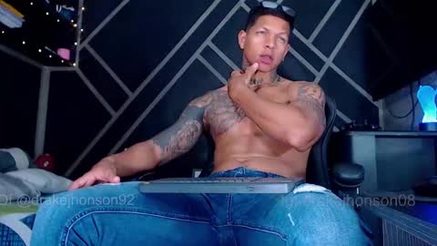 Snapshot of drake_jhonson08 chatting on 03/08/26, 03:54 Drake online show from 03/08/26, 03:54