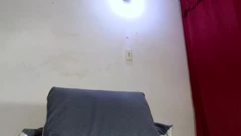 Snapshot of drakesonxx chatting on 02/15/25, 07:39 Andrs  Independent Model online show from 02/15/25, 07:39