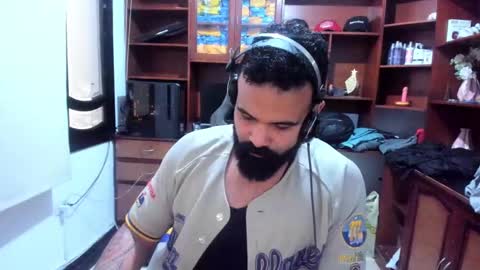 Snapshot of drako_argenti_ chatting on 12/22/24, 09:09 Drako online show from 12/22/24, 09:09