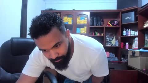 Snapshot of drako_argenti_ chatting on 03/04/25, 07:51 Drako online show from 03/04/25, 07:51