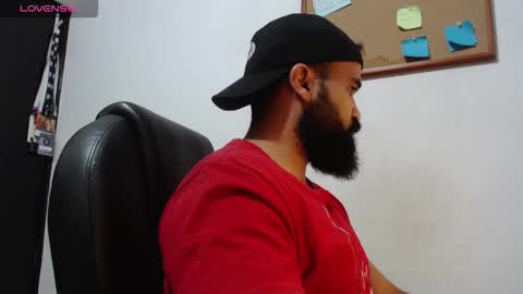 Snapshot of drako_argenti_ chatting on 10/19/25, 06:08 Drako online show from 10/19/25, 06:08