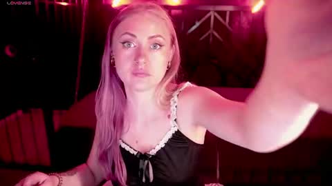Lina online show from 06/16/26, 05:32