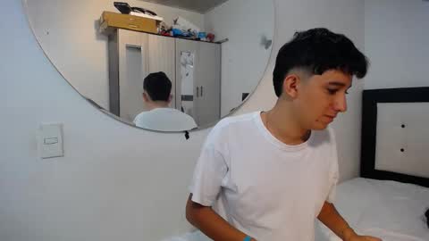 -- nicolle and jhon -- online show from 12/04/25, 06:12