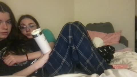 ur dream girl online show from 01/22/25, 08:29