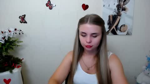 Mari online show from 06/15/26, 07:10