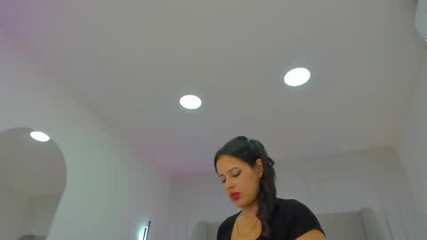 N E N A  online show from 09/22/25, 04:14