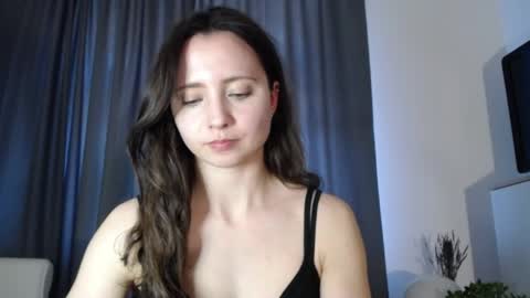 Snapshot of dream_nicole02 chatting on 04/02/26, 01:42 Nicole online show from 04/02/26, 01:42