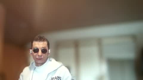 Snapshot of dreambob chatting on 02/28/26, 12:17 Dreambob online show from 02/28/26, 12:17