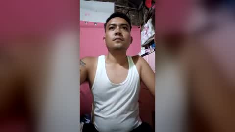 Snapshot of dreamboy_pinoy98 chatting on 08/07/26, 11:23 dreamboy_pinoy98 online show from 08/07/26, 11:23