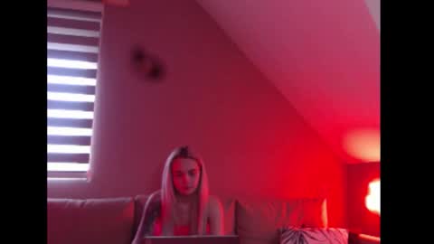 Snapshot of dreamcatcherfantasy chatting on 02/06/26, 08:18 A girl online show from 02/06/26, 08:18