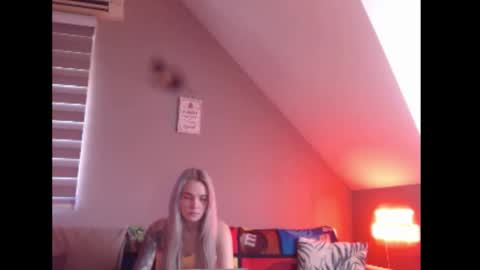 Snapshot of dreamcatcherfantasy chatting on 02/26/26, 08:24 A girl online show from 02/26/26, 08:24