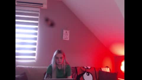 Snapshot of dreamcatcherfantasy chatting on 03/02/26, 08:21 A girl online show from 03/02/26, 08:21