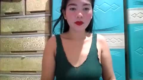 Snapshot of dreamer_17 chatting on 12/04/25, 05:39 Maui online show from 12/04/25, 05:39