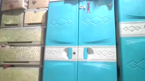 Snapshot of dreamer_17 chatting on 12/15/25, 06:50 Maui online show from 12/15/25, 06:50