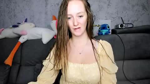 Snapshot of dreamesoul chatting on 12/04/25, 01:31 dreamesoul online show from 12/04/25, 01:31