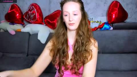 Snapshot of dreamesoul chatting on 03/02/26, 12:45 dreamesoul online show from 03/02/26, 12:45