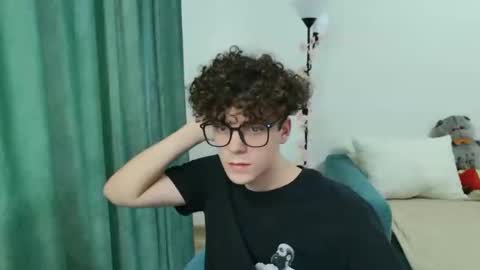 Snapshot of dreamgonetan chatting on 09/23/25, 02:31 dreamgonetan online show from 09/23/25, 02:31