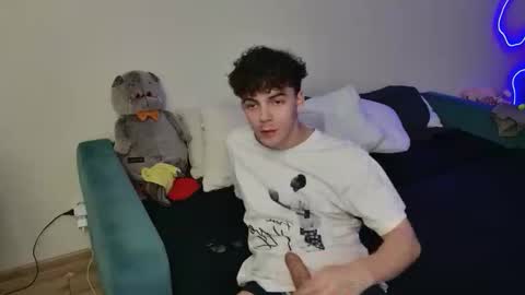 Snapshot of dreamgonetan chatting on 10/04/25, 01:09 dreamgonetan online show from 10/04/25, 01:09