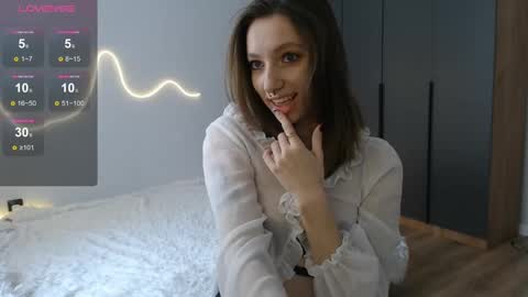 Snapshot of dreamhale chatting on 02/17/25, 09:13 Hello im Eva online show from 02/17/25, 09:13