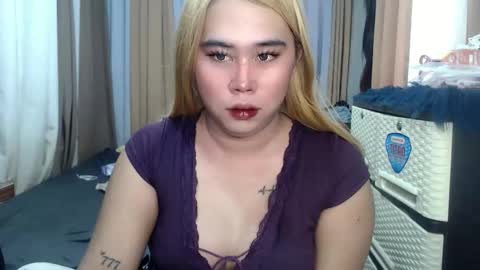 Snapshot of dreammegan chatting on 03/23/26, 06:39 Stacy DONT FORGET TO FOLLOW ME AND THUMBS UP my wife samgrg2 online show from 03/23/26, 06:39