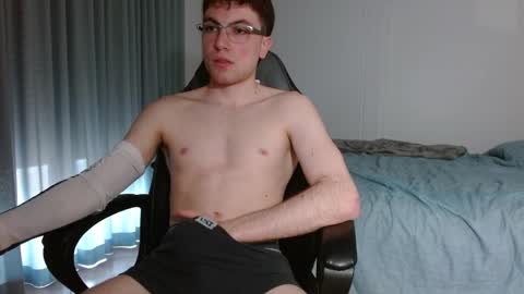 DreamBoy online show from 05/05/26, 08:11