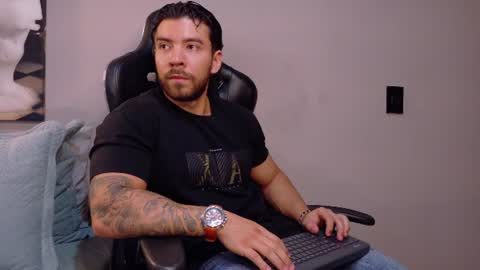 cris online show from 06/18/26, 09:52
