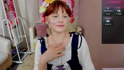 Snapshot of dreammyluna chatting on 11/27/25, 08:44 Luna online show from 11/27/25, 08:44