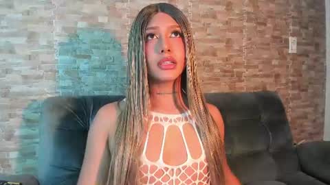 dreams_chloe online show from 06/17/26, 05:21