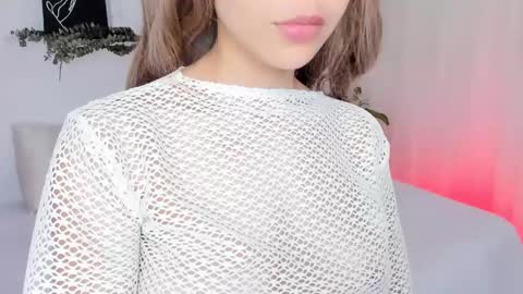 Snapshot of dreamsgirl18 chatting on 02/17/25, 12:43 Evablonde Abby black hair online show from 02/17/25, 12:43