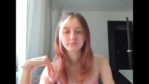 Snapshot of dreamy_pollyyy chatting on 02/15/26, 07:49 dreamy_pollyyy online show from 02/15/26, 07:49