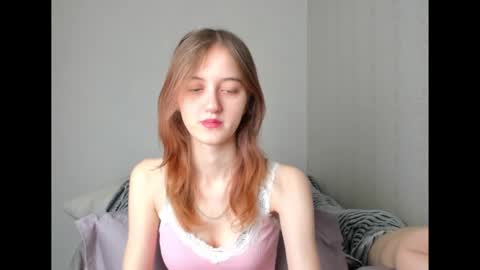 Snapshot of dreamy_pollyyy chatting on 02/16/26, 02:29 dreamy_pollyyy online show from 02/16/26, 02:29