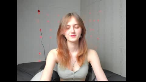 Snapshot of dreamy_pollyyy chatting on 03/11/26, 12:44 dreamy_pollyyy online show from 03/11/26, 12:44