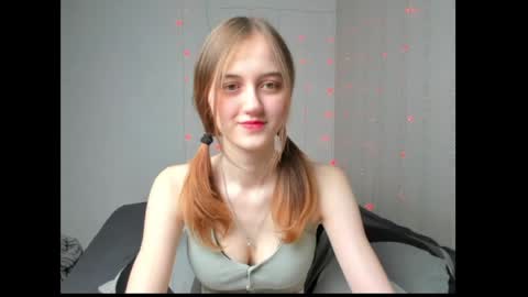 Snapshot of dreamy_pollyyy chatting on 03/30/26, 04:08 dreamy_pollyyy online show from 03/30/26, 04:08