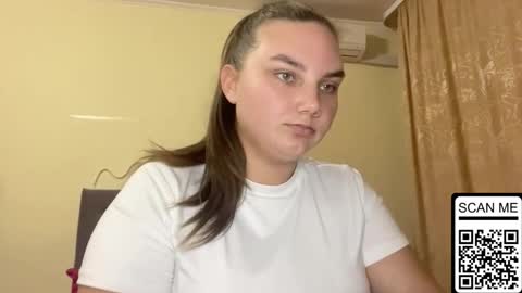 Mila online show from 10/15/25, 04:51