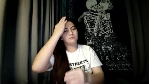 Snapshot of dreamycreamyst chatting on 01/07/25, 07:52 dreamycreamyst online show from 01/07/25, 07:52