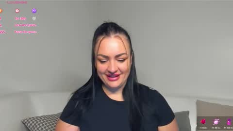 Snapshot of dreamyhousewife1 chatting on 10/27/25, 04:22 dreamyhousewife1 online show from 10/27/25, 04:22