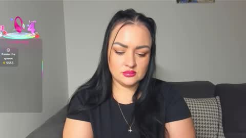 Snapshot of dreamyhousewife1 chatting on 11/18/25, 04:22 dreamyhousewife1 online show from 11/18/25, 04:22