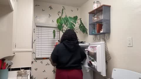 RIRI OR DREAMY online show from 12/11/24, 04:07