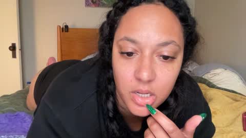 RIRI OR DREAMY online show from 12/22/24, 07:52